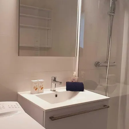 Beau T2 Vue A L'infini ! Avec Garage Prive - Rossiconciergerie - Linge Inclus *